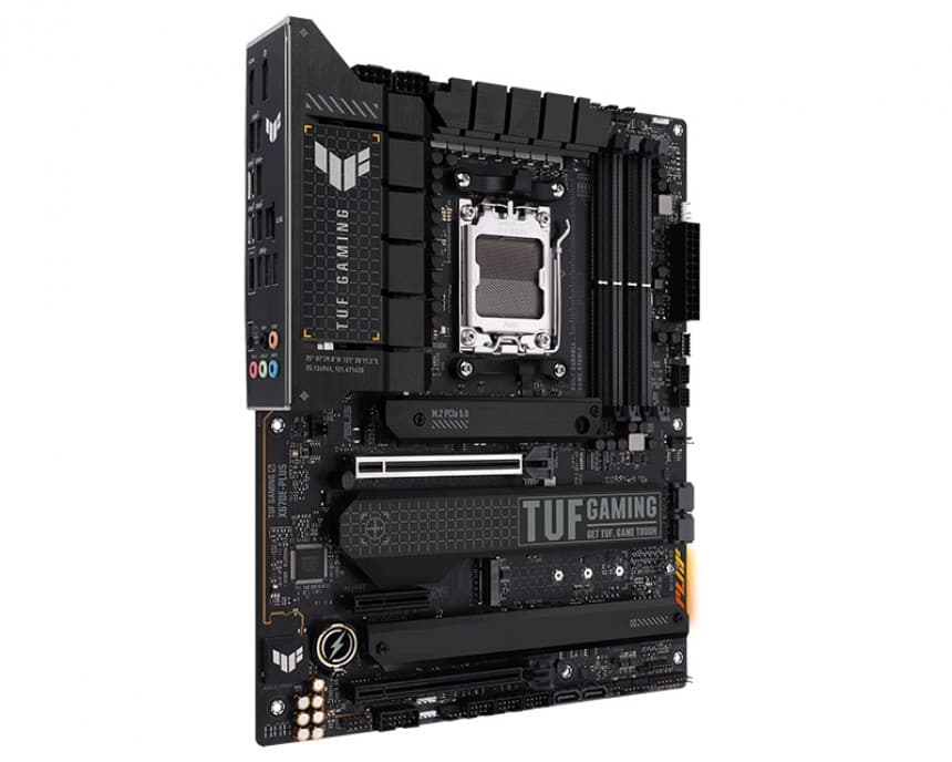 TUF GAMING X670E-PLUS 3