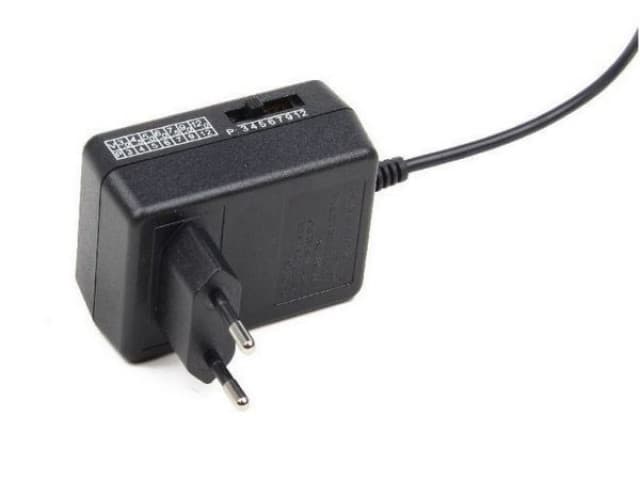 EG-MC-008 Gembird 12W Univerzalni AC-DC adapter 220V/12W na 3,4.5,5,6,7.5,9,12V 1A max 1684