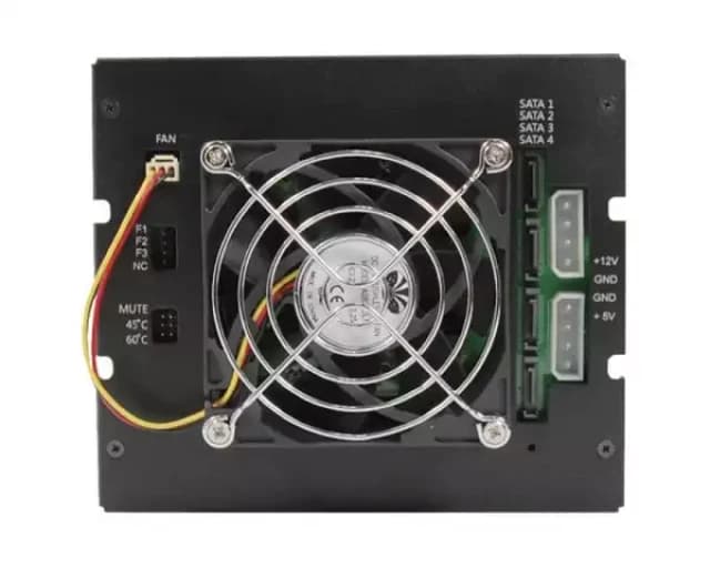 CMR-3141SAS 4 x 3.5" ili 4 x 2.5" SATA crna fioka za hard disk