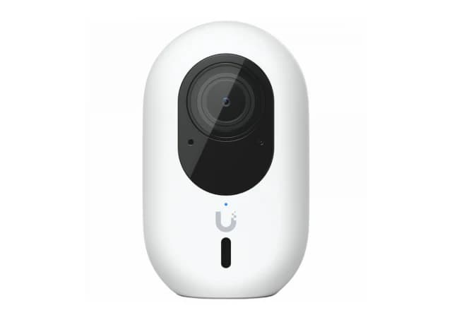 Plug-and-play wireless camera with 4MP resolution and wide-angle lens