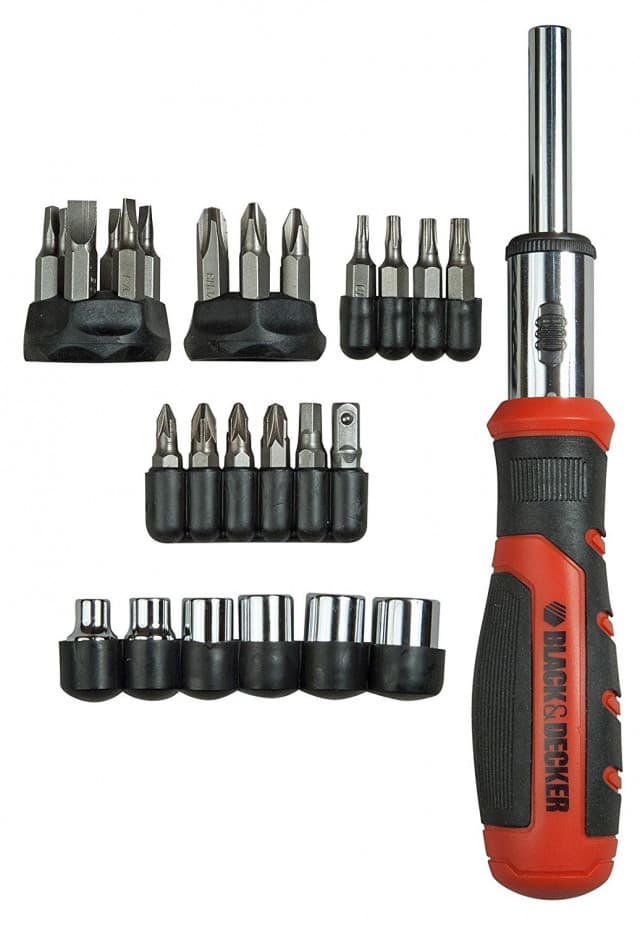 Black & Decker Set odvijača sa račnom BDHT0-62130V