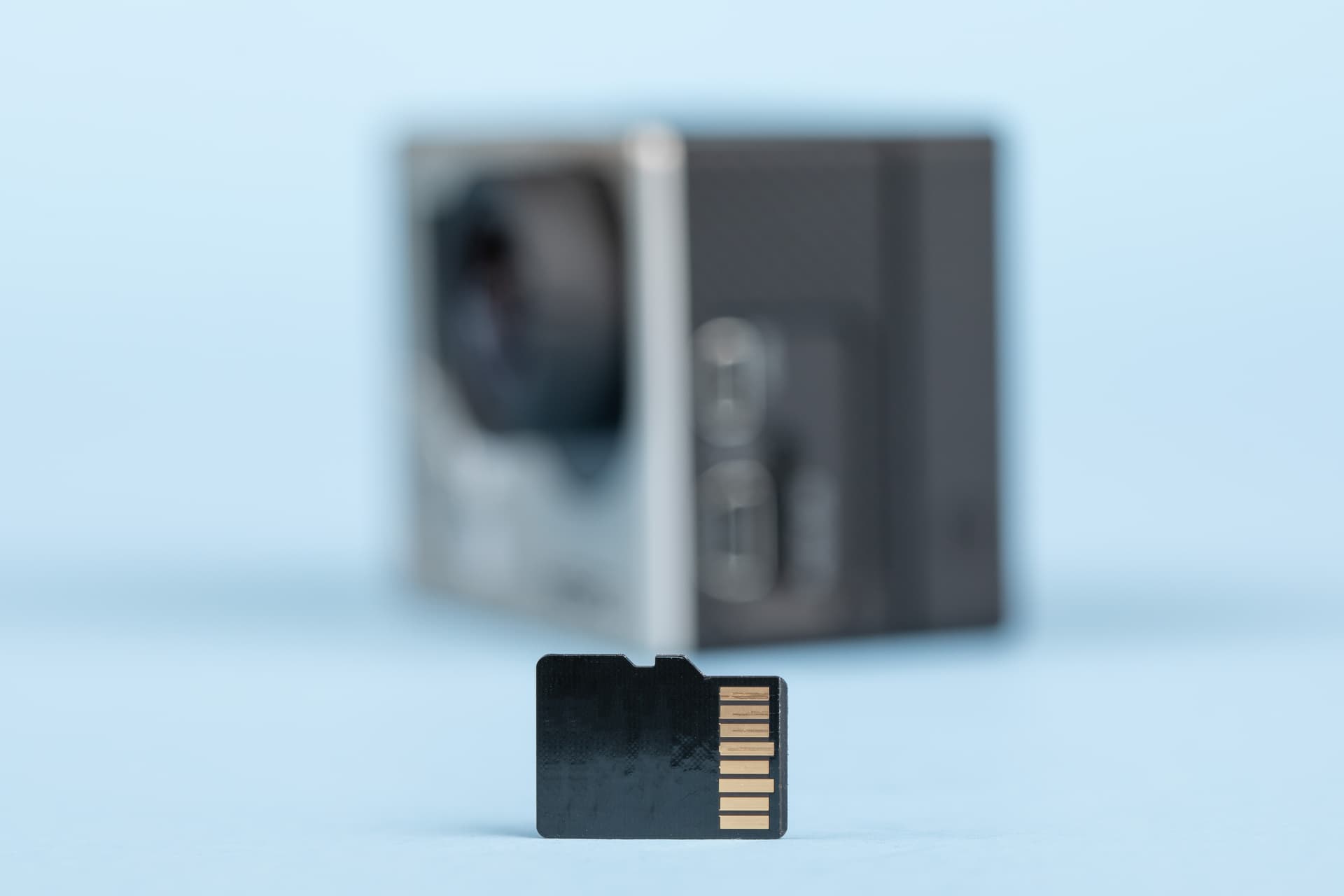 a-micro-sd-card-for-storing-photos-and-video-with-2026-01-11-09-16-12-utc.jpg