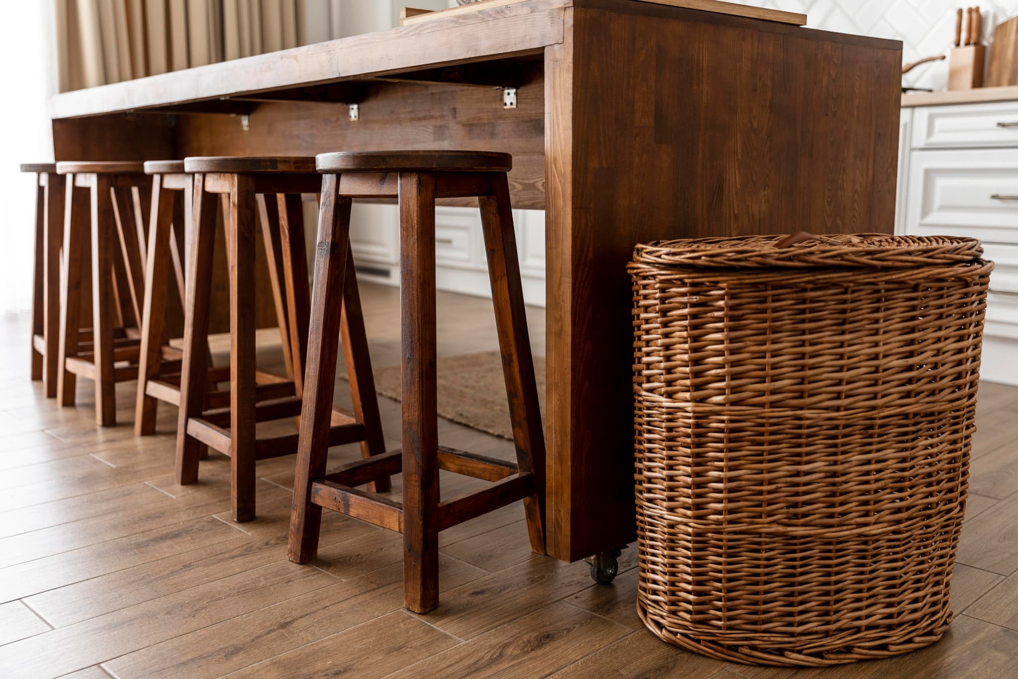 wooden-furniture-kitchen-interior-design.jpg